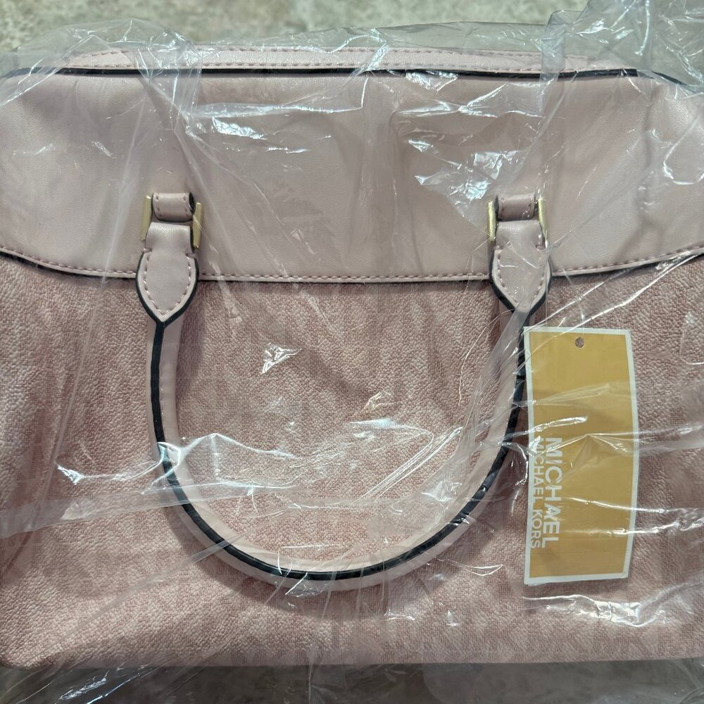 MK KORS Travel Dark Powder Blush MD Duffle Handbag-new In Bag with Tags